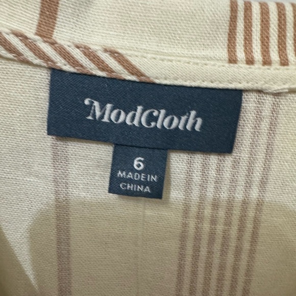 ModCloth Sweet Surprise Faux Wrap Dress Size 6 - Picture 4 of 6